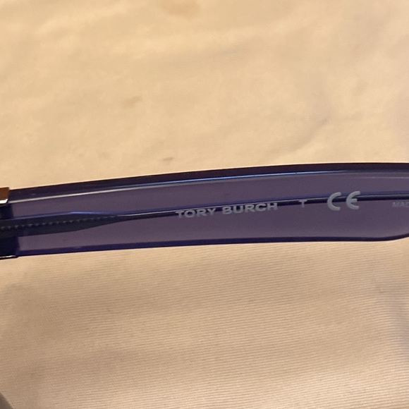 Beautiful like new Tory Burch blue sunglasses Fabric case and Hard case included - Picture 3 of 4